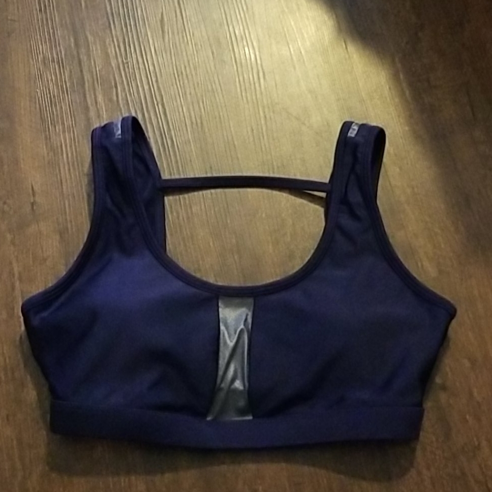 Fabletics like new sports bra